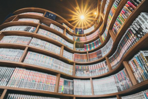 Quintessa Hotel Kokura Comic & Books